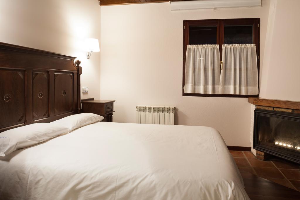 Hotel Restaurante Cabo Vidio Ovinana  ห้อง รูปภาพ