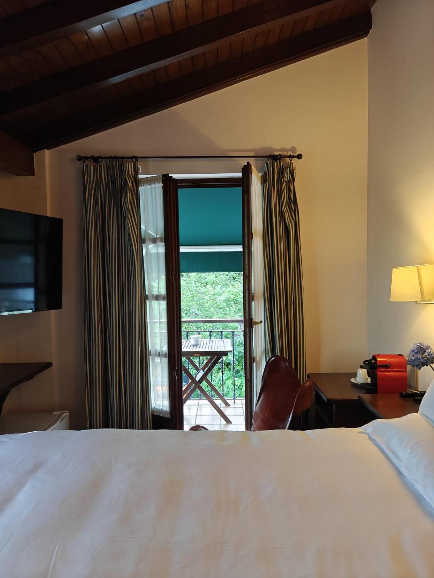 Hotel Restaurante Cabo Vidio Ovinana  ภายนอก รูปภาพ