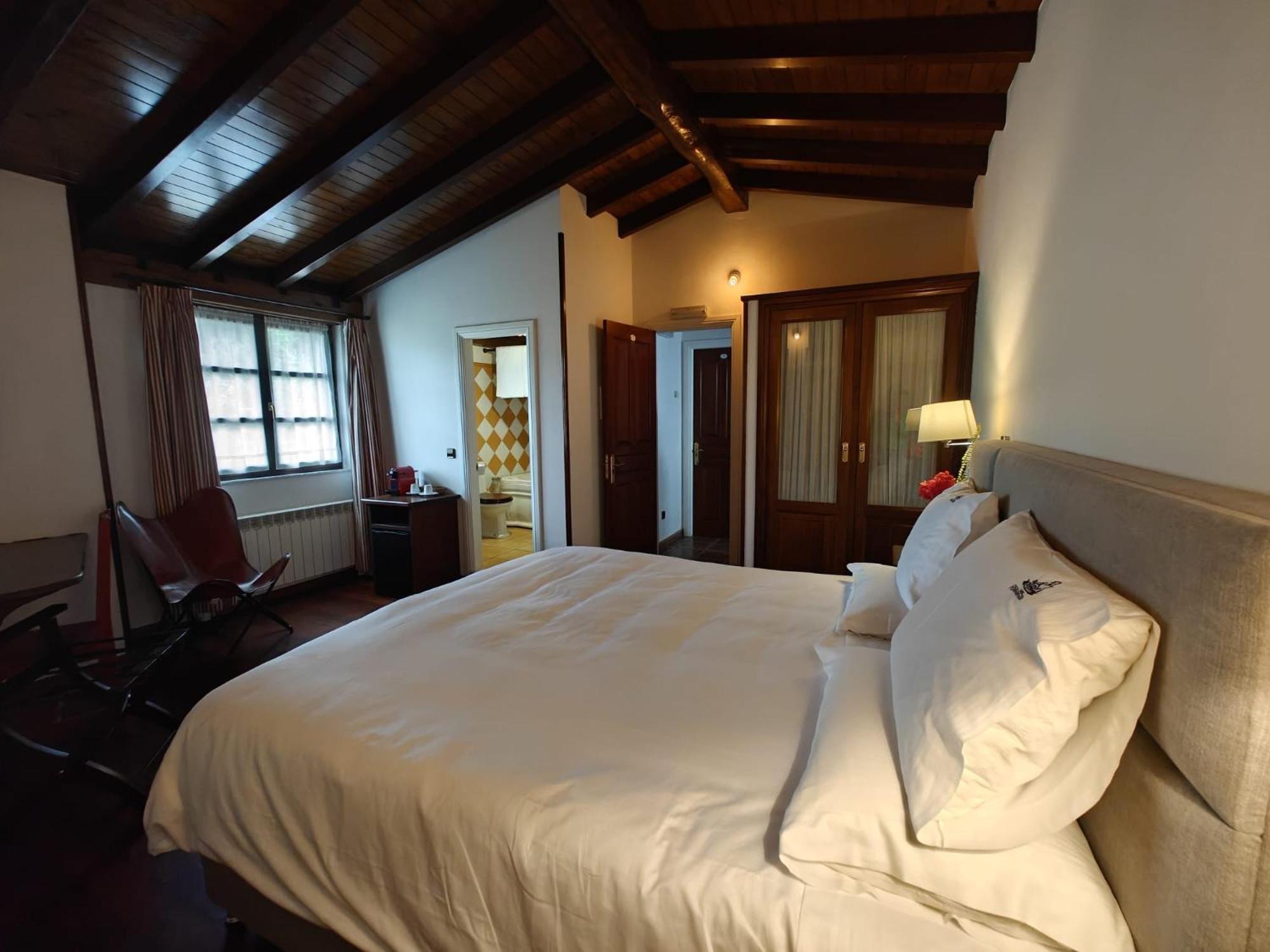 Hotel Restaurante Cabo Vidio Ovinana  ภายนอก รูปภาพ